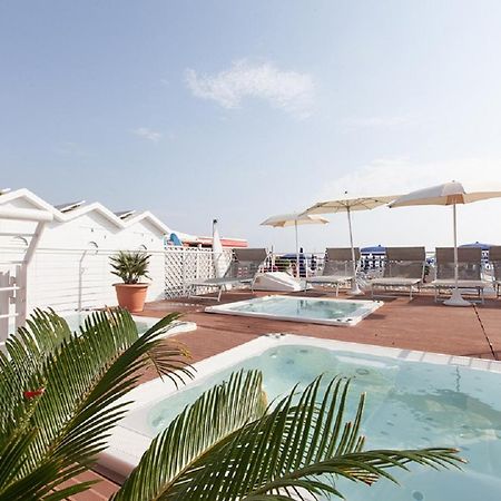Riccione Beach Hotel - Enjoy Your Summer -Beach Village Incluso Zewnętrze zdjęcie